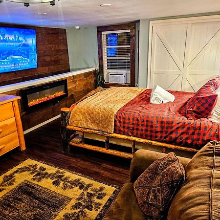 Private Cabin- Breakfast - Double Tub - 75In Tv - Sup - Washer Dryer - Bbq West Point Экстерьер фото